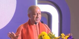 पुलिस गोली न मारे तो क्या पुलिस गोली खा ले? एनकाउंटर पर CM योगी का सख्त जवाब, बोले- पिस्तौल दी है, ट्रेनिंग दी है, अपराधी को उसकी भाषा में जवाब देंगे