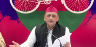 ‘CM योगी वोटर लिस्ट पर जनता को गुमराह कर रहे…’, अखिलेश यादव का तीखा हमला, बोले- EC BJP का झंडा लगा ले