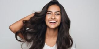 जड़ से मजबूत और घने बालों के लिए करें इन ऑयल्स का इस्तेमाल, सब पूछेंगे आपके काले-लंबे बालों का राज