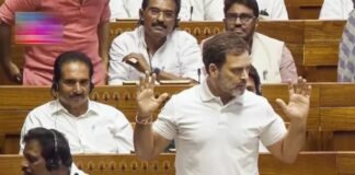 राहुल ने कहा केंद्र सरकार ने भारत को अमेरिका के हाथों बेच दिया है