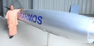 सीएम योगी ने बदली सोशल मीडिया कवर फोटो, ब्रह्मोस मिसाइल के साथ दिखे, X और फेसबुक पर नया लुक