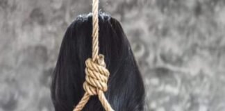 मुजफ्फरनगर: नया मोबाइल नहीं मिलने पर विवाहिता ने फांसी लगाकर दी जान