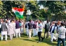 रायबरेली: कांग्रेस जिलाध्यक्ष व नगर पालिका चेयरमैन सहित कई कांग्रेसी नेता हाउस अरेस्ट, पुलिस ने लखनऊ जाने से रोका