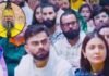 वृंदावन में प्रेमानंद महाराज के दरबार में पहुंचे विराट कोहली और अनुष्का शर्मा, जमीन पर बैठकर सुना प्रवचन
