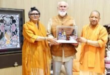 लखनऊ: सीएम योगी आदित्यनाथ से मिले प्रख्यात वैदिक विद्वान डॉ. डेविड फ्रोली – योग, आयुर्वेद और सनातन संस्कृति पर गहन चर्चा