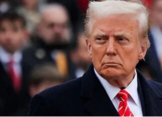 सुप्रीम कोर्ट का झटका,3 घंटे में ट्रंप का पलटवार,दुनिया पर 10% टैरिफ!