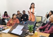 गोरखपुर:शोधार्थियों ने गोरखपुर विश्वविद्यालय के विभिन्न संकायों के साथ-साथ शहर के प्रमुख स्थानीय पर्यटन स्थलों का भी किया अवलोकन