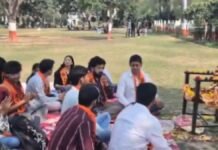 लखनऊ यूनिवर्सिटी: लाल बारादरी मस्जिद पर हंगामा, बजरंग दल की एंट्री, छात्रों ने किया हनुमान चालीसा का पाठ