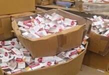 आगरा में ड्रग विभाग की बड़ी रेड, 8000 फर्जी दवा लेबल बरामद, नकली दवा रैकेट का खुलासा