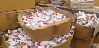 आगरा में ड्रग विभाग की बड़ी रेड, 8000 फर्जी दवा लेबल बरामद, नकली दवा रैकेट का खुलासा