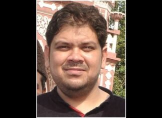 अलीगढ़ में सपा नेता अज्जू इसाक के बयान से मचा बवाल, नगर आयुक्त से तीखी नोकझोंक का वीडियो वायरल