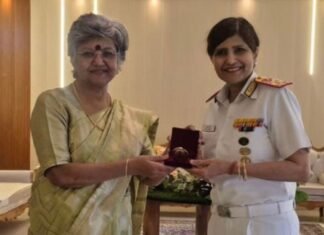 एम्स गोरखपुर की कार्यकारी निदेशक मेजर जनरल विभा दत्ता ने 12 एयर फोर्स अस्पताल का दौरा किया, सर्जन वाइस एडमिरल आरती सरिन से मुलाकात कर संस्थागत सहयोग को मजबूत करने पर चर्चा