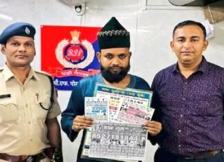 ‘यौन समस्याओं का समाधान,सच्चा प्यार, लव मैरिज…’, ट्रेन में पोस्टर चिपकाने वाला ‘बंगाली बाबा’ मोहम्मद नजीर अरेस्ट, 15 हजार पोस्टर बरामद