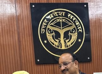 चिल्लूपार विधायक राजेश त्रिपाठी का अथक प्रयास जारी, कई विभागीय मंत्रियों से मिलकर क्षेत्र की योजनाओं को धरातल पर उतारने की मांग