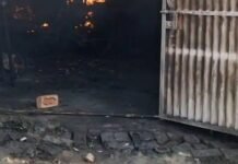 धुआं, धमाके और दहशत… इटावा की फ्रेंड्स कॉलोनी में आग से मचा हड़कंप