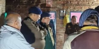 जमीन के पैसों का खूनी खेल! यूपी में बेटे ने मां-बाप और बहन को उतारा मौत के घाट