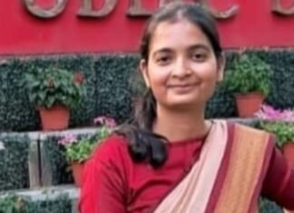 UP: बलिया की बेटी शिक्षा पाठक का कमाल, UPSC में 453वीं रैंक हासिल कर बढ़ाया जिले का मान