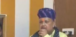 देवरिया: राज्यमंत्री विजय लक्ष्मी गौतम पर गंभीर आरोप, ब्लॉक प्रमुख प्रतिनिधि अमित सिंह ने लगाया उत्पीड़न और दबाव का इल्ज़ाम