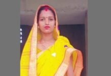 बिहार: रूठी पत्नी के साथ मनाई होली, पति मनाकर मायके से लाया घर और फिर पत्नी का काट दिया गला, पति फरार