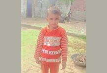 गोण्डा: प्रसाद लेकर लौट रही मासूम पर कुत्तों ने किया हमला, गंभीर स्थिति में अस्पताल में भर्ती