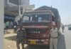UP: फर्रुखाबाद में एआरटीओ की बड़ी कार्रवाई, ओवरलोडिंग और बकाया टैक्स पर 9 ट्रक सीज