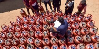 गैस की कालाबाजारी को रोकने के लिए महाराष्ट्र सरकार की सख्त