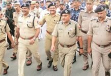 UP: ईद पर लखनऊ में कड़ी सुरक्षा, शहर 5 जोन में विभाजित, 2000+ पुलिसकर्मी तैनात, ड्रोन से निगरानी