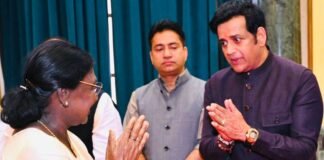 गोरखपुर: सांसद रवि किशन ने राष्ट्रपति द्रौपदी मुर्मू से की मुलाकात, वनटांगिया व आदिवासी समाज के विकास की रखी सशक्त तस्वीर