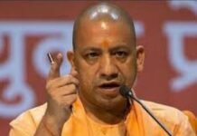 लखनऊ: यूपी में तेल-गैस की किल्लत पर फैलाई अफवाहों पर सीएम योगी का सख्त रुख,कालाबाजारी और जमाखोरी पर होगी कड़ी कार्रवाई