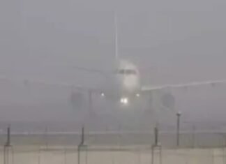 लखनऊ: घने कोहरे से अमौसी एयरपोर्ट पर उड़ानें प्रभावित ,6 फ्लाइट्स कैंसिल, 3 लेट, 1 दिल्ली डायवर्ट