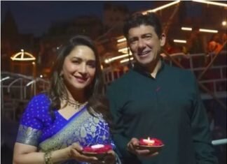Madhuri Dixit काशी में भक्ति में डूबीं, Kashi Vishwanath Temple में पति Dr. Shriram Nene के साथ किया रुद्राभिषेक, शिव तांडव गाकर भक्ति का माहौल बनाया।