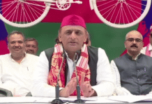 लखनऊ: अखिलेश यादव की मौजूदगी में पूर्वांचल के दिग्गज रोहित कुमार पांडे सपा में शामिल, सियासी सरगर्मी तेज