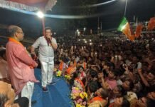 चंद्रनगर में गूंजा ‘परिवर्तन’ का शंखनाद : गोरखपुर सांसद रवि किशन के भव्य रोडशो ने बदला चुनावी माहौल
