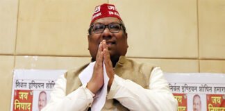 मुगलसराय में डॉ. संजय निषाद का भव्य स्वागत, कार्यकर्ताओं को दिए चुनावी जीत के मंत्र