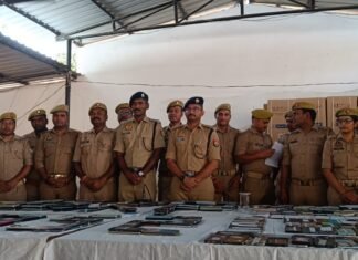 गोरखपुर पुलिस को CEIR पोर्टल से बड़ी सफलता: 852 गुम मोबाइल बरामद, 1.27 करोड़ से अधिक कीमत के फोन मालिकों को सौंपे