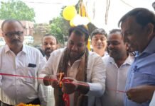 विधायक ने बीपीएचयू का उद्घाटन कर सीएचसी की व्यवस्थाओं का लिया जायजा, सम्मानित हुए प्रधान