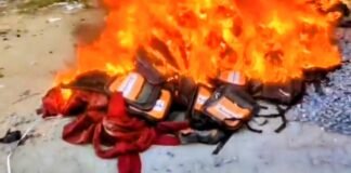 बलिया में सरकारी स्कूल में जलते मिले सर्व शिक्षा अभियान के बैग, वीडियो वायरल, बीएसए ने संभाली जांच की कमान, टीम गठित…