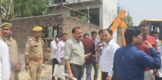 संतकबीरनगर में ब्रिटिश मौलाना के अवैध मदरसे पर गरजा बुलडोजर