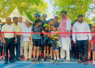 लखनऊ को मिला वर्ल्ड क्लास स्केटिंग ट्रैक, बच्चों के सपनों को मिली नई उड़ान, जेवर विधायक धीरेन्द्र सिंह ने किया शुभारंभ
