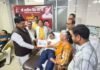 लखनऊ: अरविंद सिंह गोप के जन्मदिन पर सपा कार्यकर्ताओं ने किया रक्तदान, पेश की सेवा की मिसाल