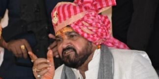 ‘मजदूरों की मजबूरी का उठाया जा रहा फायदा, 12 हजार में गुजारा नहीं होता…’, बोले बृजभूषण शरण सिंह