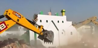 UP: संभल में बुलडोजर एक्शन, सरकारी जमीन पर बना इमामबाड़ा-ईदगाह ध्वस्त, इलाके में बढ़ा तनाव