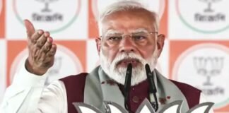 ‘TMC का दीया बुझने वाला, बुझता दीया फड़फड़ाता है…’, पश्चिम बंगाल में गरजे पीएम मोदी