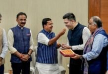 AAP के 7 सांसद BJP में शामिल, राज्यसभा चेयरमैन की मंजूरी, NDA की संख्या बढ़कर 148