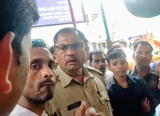 वर्ल्ड वॉर के मुहाने पर दुनिया! बलिया में गैस के लिए हाहाकार, रामलीला मैदान के सामने भड़का लोगों का गुस्सा