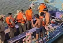 वृंदावन में बड़ा हादसा : यमुना नदी में पलटी श्रद्धालुओं से भरी नाव, 10 की मौत, 5 लापता