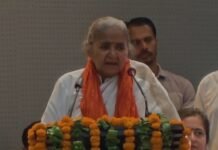 मुरादाबाद में योगी की मंत्री गुलाब देवी का अटपटा संबोधन, बोलीं- महिलाएं अगर मोदी को भूली तो नरक में भी जगह नहीं मिलेगी…