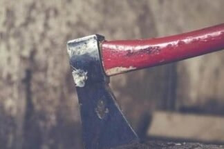 बहराइच में खौफनाक वारदात: देवर ने कुल्हाड़ी से काटकर भाभी की कर दी हत्या, पैसों के विवाद में दिया वारदात को अंजाम