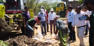 अक्षय तृतीया से पहले खाद्य विभाग का बड़ा एक्शन: वृंदावन में खपाने के लिए धौलपुर से मंगवाया मिलावटी पेड़ा… 1.10 लाख की मिठाई नष्ट
