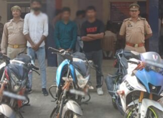 गोरखपुर गुलरिहा में स्टंटबाजी करने वालों पर पुलिस की सख्ती : तीन युवक हिरासत में, तीन मोटरसाइकिल सीज